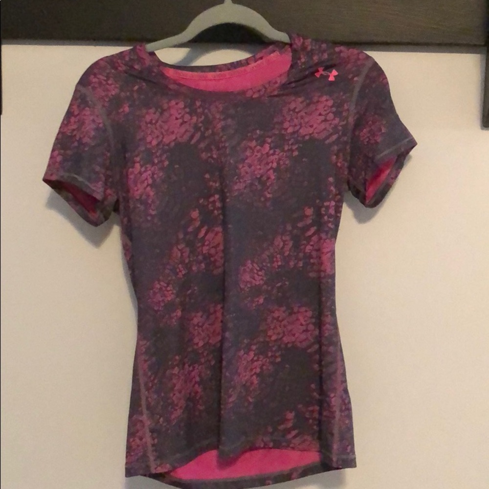 under armour fitted workout top